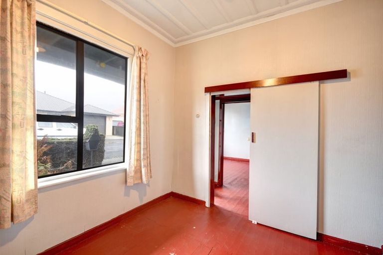 Photo of property in 76 Wesley Street, South Dunedin, Dunedin, 9012