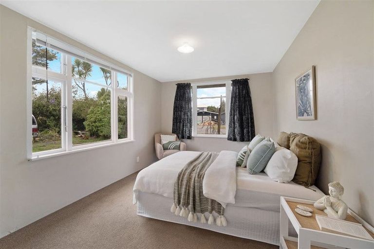 Photo of property in 77 Park Terrace, Waikuku Beach, 7473