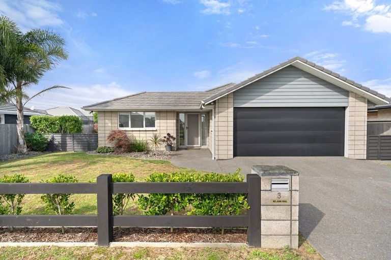 Photo of property in 3 Kamahi Crescent, Papamoa Beach, Papamoa, 3118