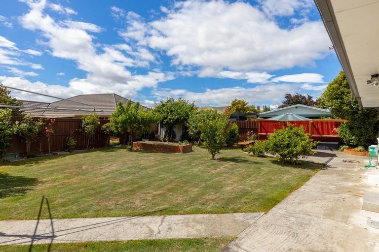 Photo of property in 16 Glover Crescent, Blenheim, 7201