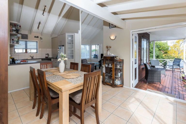 Photo of property in 28 Venus Place, Half Moon Bay, Auckland, 2012