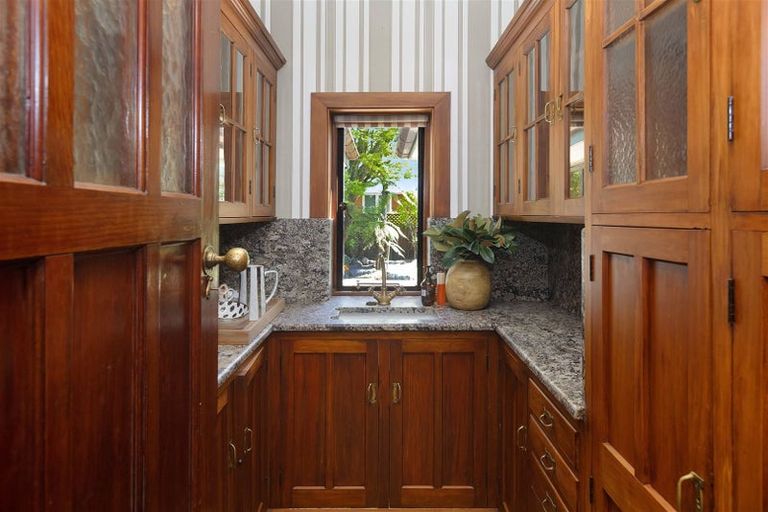 Photo of property in 283 Papanui Road, Merivale, Christchurch, 8052