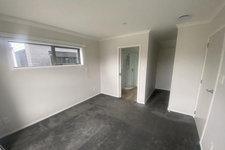 Photo of property in 2 Pattullo Crescent, Wallaceville, Upper Hutt, 5018