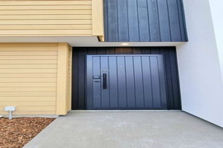 Photo of property in 9/240 Stokes Valley Road, Stokes Valley, Lower Hutt, 5019