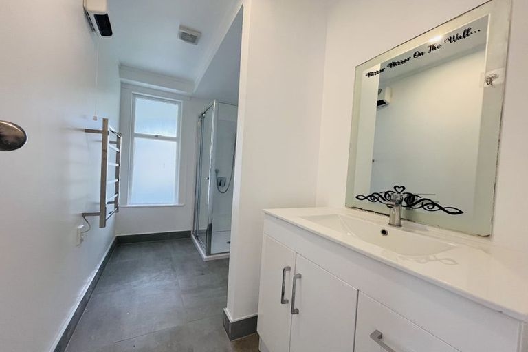 Photo of property in 111 Nile Road, Milford, Auckland, 0620