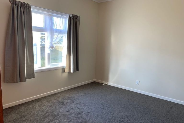 Photo of property in 42 Strathavon Road, Miramar, Wellington, 6022