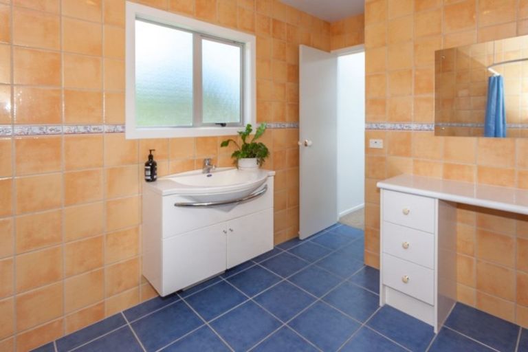 Photo of property in 18 Riverview Road, Cooks Beach, Whitianga, 3591