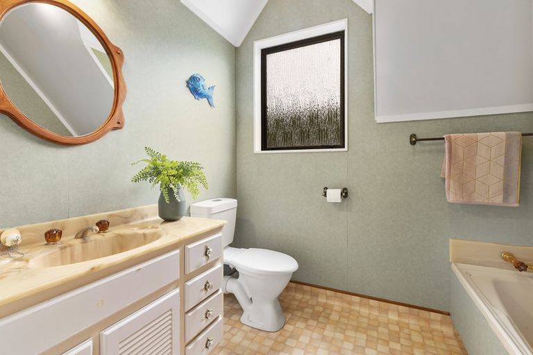 Photo of property in 64 Woodman Drive, Tawa, Wellington, 5028