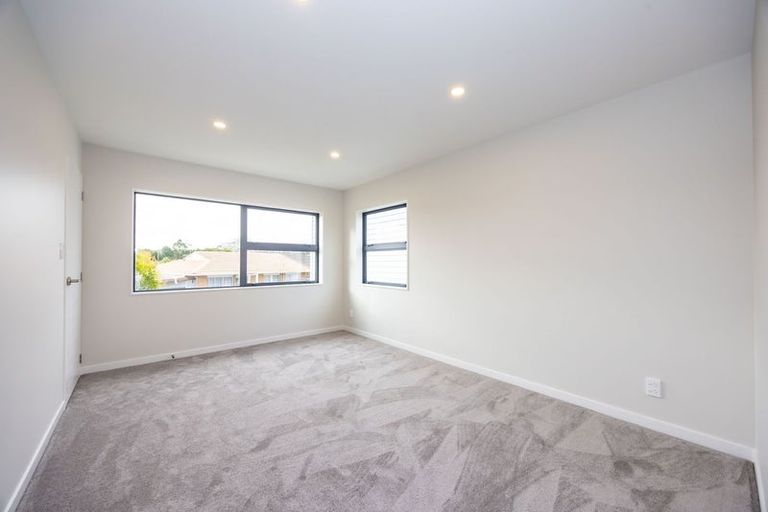 Photo of property in 34 Hellyers Street, Birkdale, Auckland, 0626