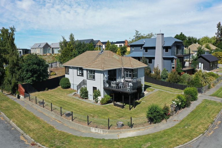 Photo of property in 34 Aorangi Crescent, Lake Tekapo, 7999