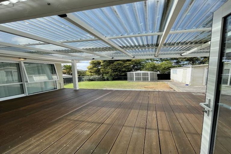 Photo of property in 25 Portadown Avenue, Pakuranga Heights, Auckland, 2010