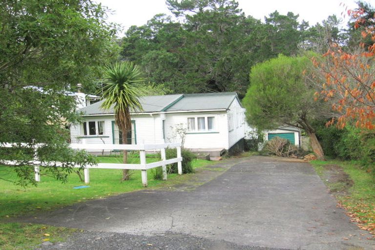 Photo of property in 14 Marae Road, Greenhithe, Auckland, 0632