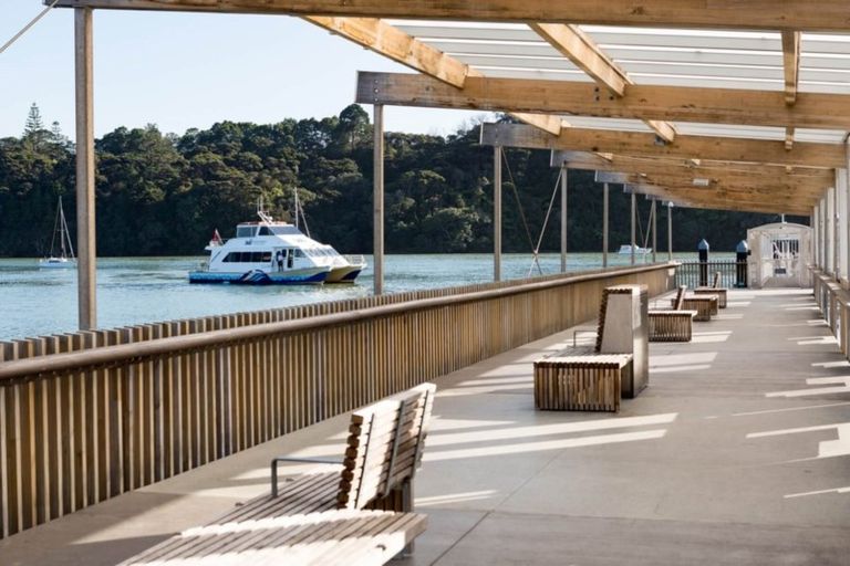 Photo of property in 69 Craigs Way, Hobsonville, Auckland, 0616