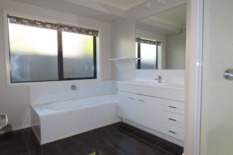 Photo of property in 72 Crampton Road, Reefton, 7830