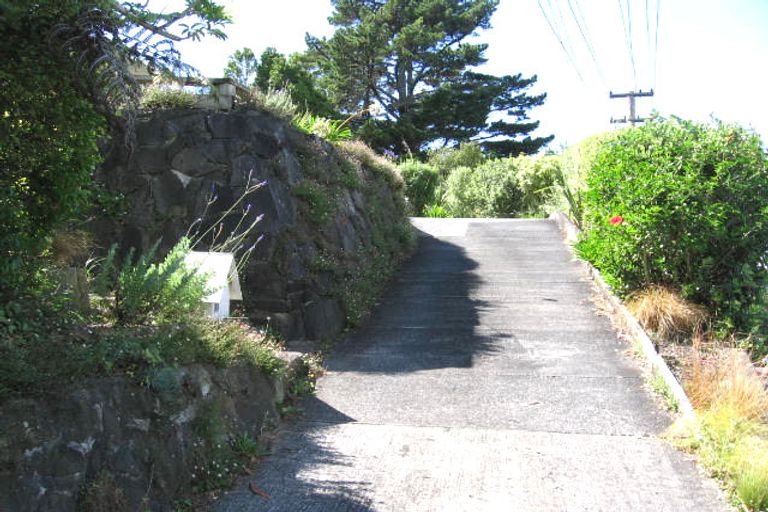 Photo of property in 9 Carlisle Road, Torbay, Auckland, 0630