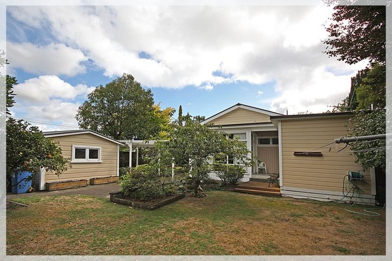 Photo of property in 79 Queen Street West, Levin, 5510
