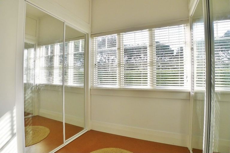 Photo of property in 29 Stafford Road, Northcote Point, Auckland, 0627