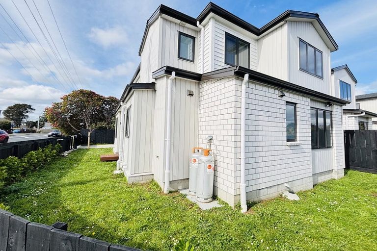 Photo of property in 69 Clevedon Road, Papakura, 2110