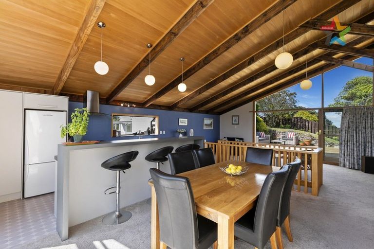 Photo of property in 7 Pekanga Road, Normandale, Lower Hutt, 5010