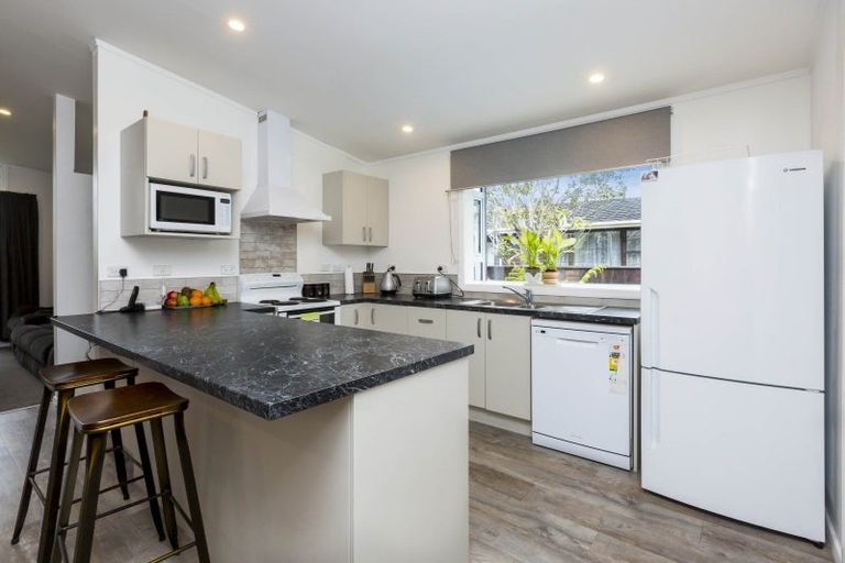 Photo of property in 27 Kiwi Street, Heretaunga, Upper Hutt, 5018