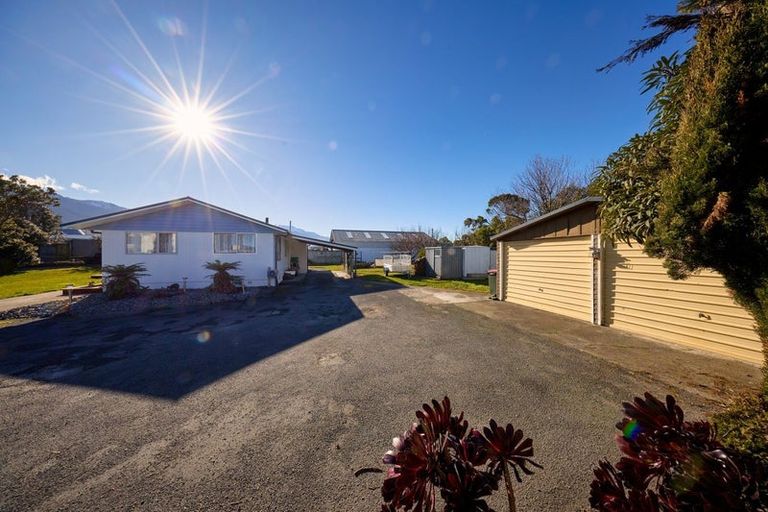 Photo of property in 208a Beach Road, Kaikoura, 7300