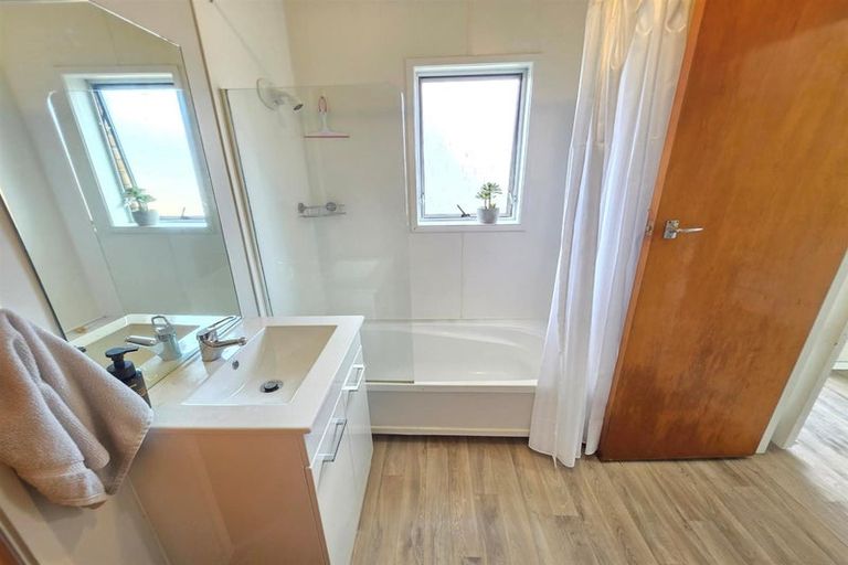 Photo of property in 10/79 Glendale Road, Glen Eden, Auckland, 0602