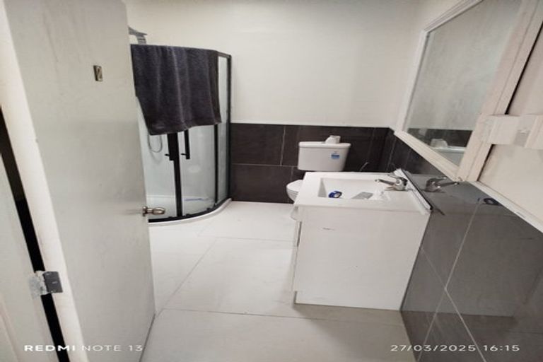 Photo of property in 26a Ludlam Crescent, Woburn, Lower Hutt, 5010