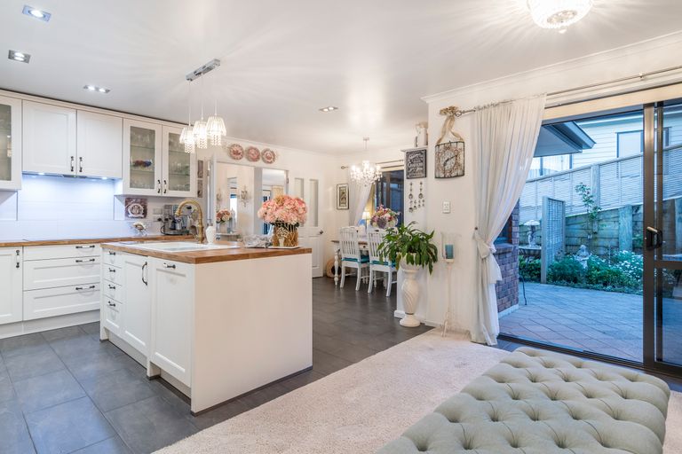 Photo of property in 44 Estuary View Road, Welcome Bay, Tauranga, 3112