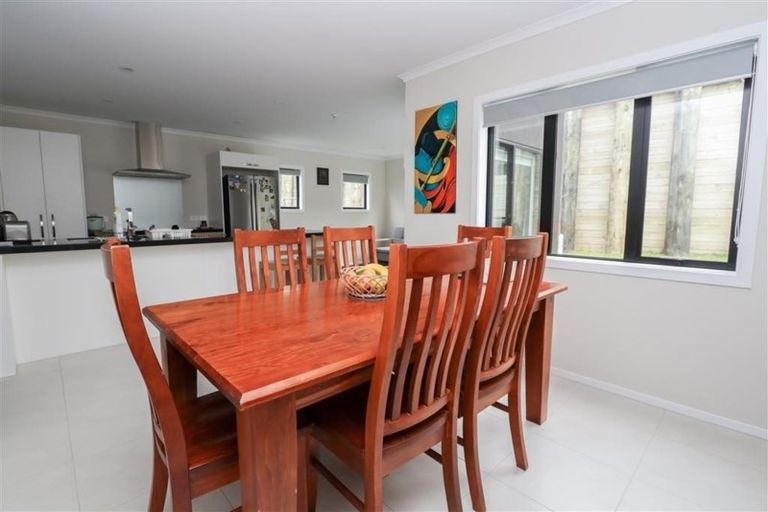 Photo of property in 27 Ridgedale Crescent, Flagstaff, Hamilton, 3210