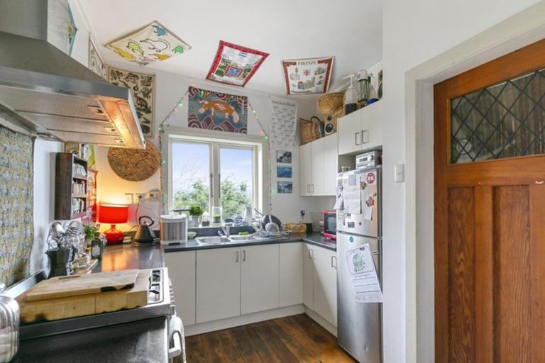 Photo of property in 7 Crawford Road, Kilbirnie, Wellington, 6022