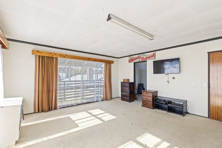 Photo of property in 11a Queen Street, Waitara, 4320