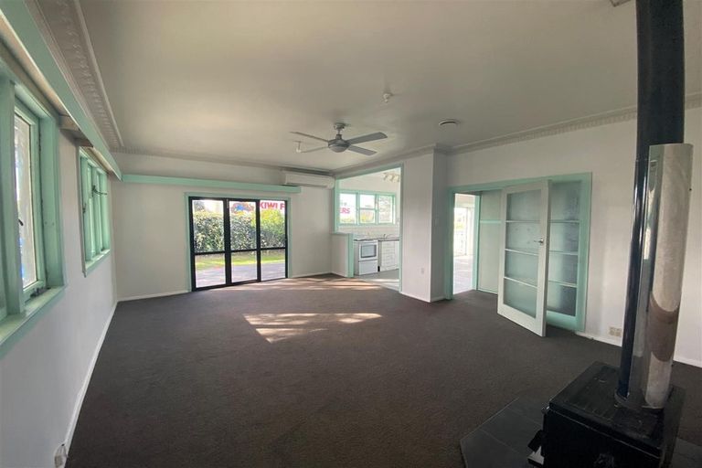 Photo of property in 11 Gordon Road, Papatoetoe, Auckland, 2025