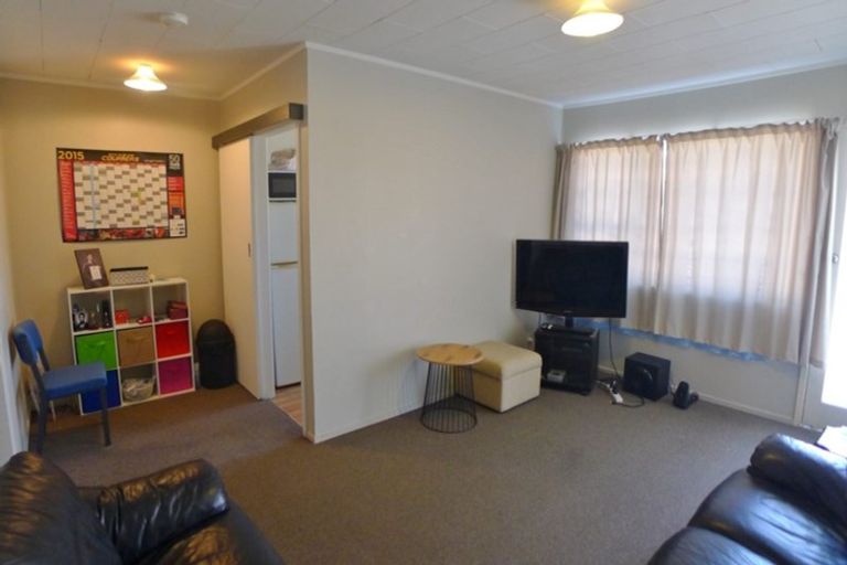 Photo of property in 2/12 Hazelmere Road, Sandringham, Auckland, 1025