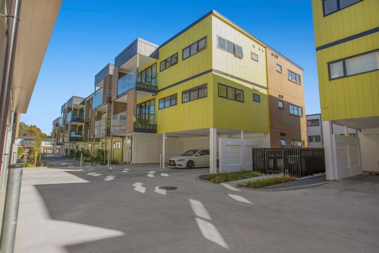 Photo of property in 102/7 Newelm Lane, Flat Bush, Auckland, 2019