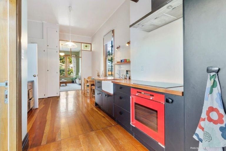 Photo of property in 21 Emerson Street, Berhampore, Wellington, 6023