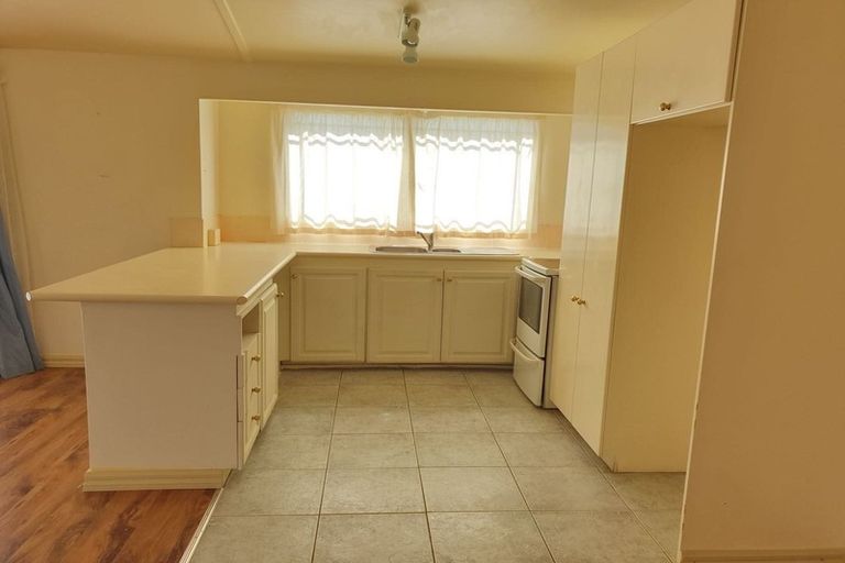 Photo of property in 31f Springs Road, Parakai, 0830