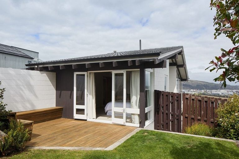 Photo of property in 76 Cannon Hill Crescent, Mount Pleasant, Christchurch, 8081
