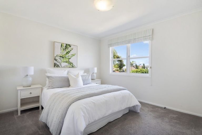 Photo of property in 22 Eversleigh Road, Belmont, Auckland, 0622