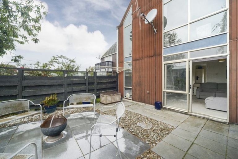 Photo of property in 6/341 College Street, West End, Palmerston North, 4410