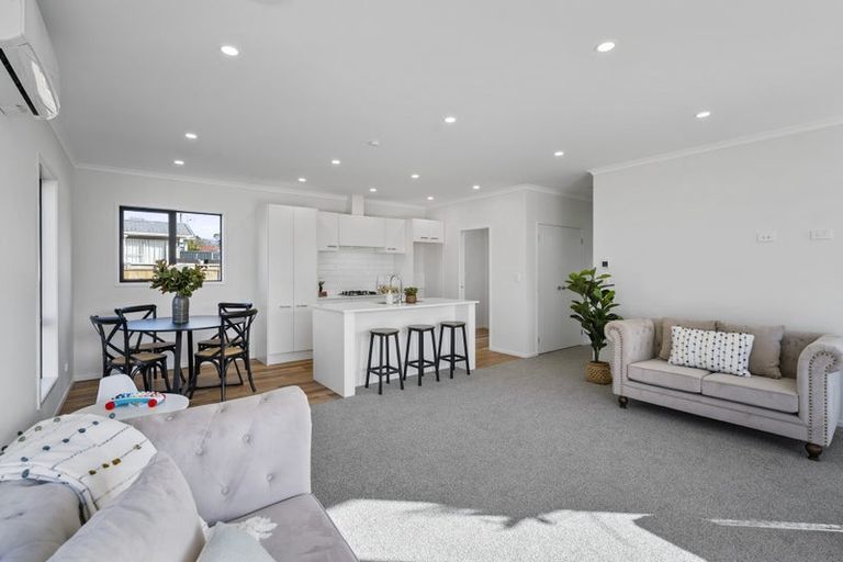 Photo of property in 3 Horoeka Street, Inglewood, 4330