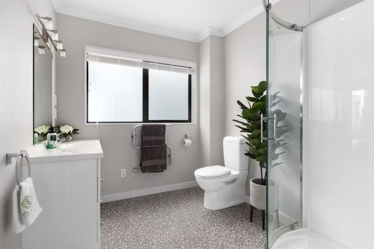 Photo of property in 5 Kahurangi Heights, Aotea, Porirua, 5024