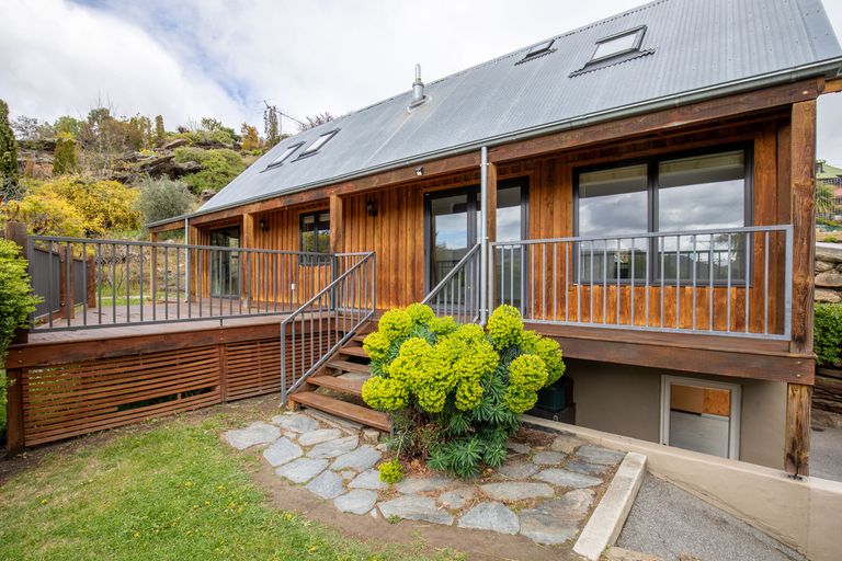 Photo of property in 24 Aronui Road, Bridge Hill, Alexandra, 9320
