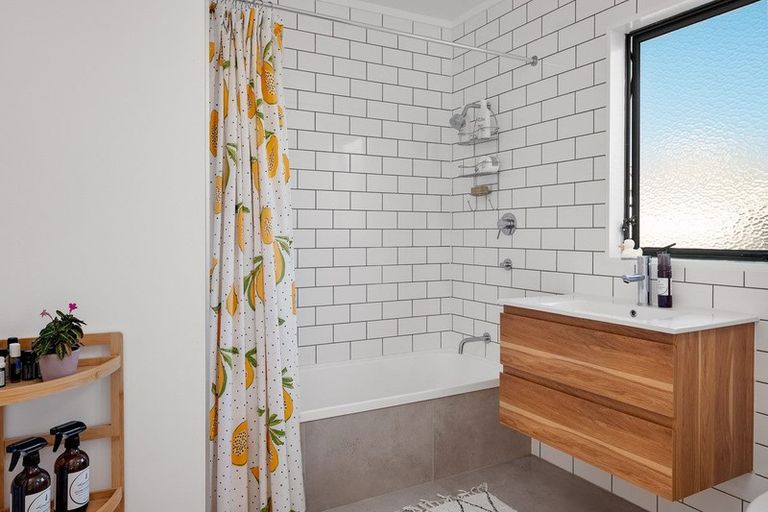 Photo of property in 25a Longstead Avenue, Papamoa Beach, Papamoa, 3118