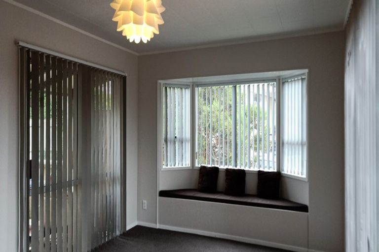 Photo of property in 54 Alabaster Drive, Papatoetoe, Auckland, 2025