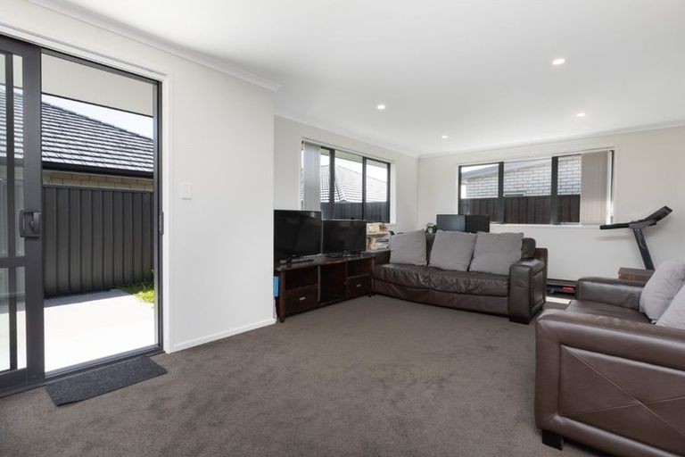 Photo of property in 33 Taffe Crescent, Pyes Pa, Tauranga, 3112
