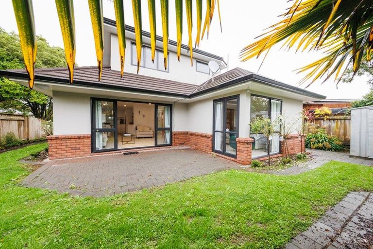 Photo of property in 3 Winston Avenue, Hokowhitu, Palmerston North, 4410