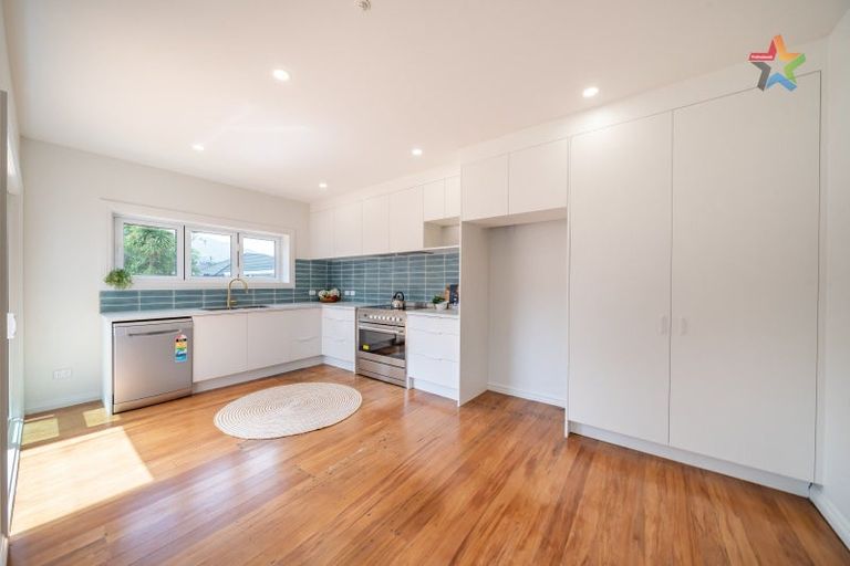Photo of property in 44 Cambridge Terrace, Waiwhetu, Lower Hutt, 5010