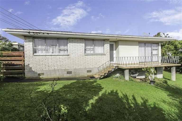 Photo of property in 1/168 Hutchinson Avenue, New Lynn, Auckland, 0600