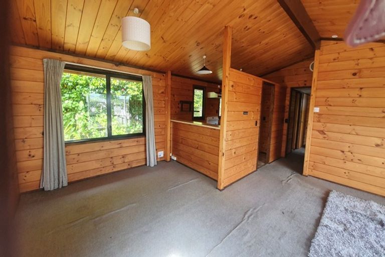 Photo of property in 73 Heta Road, Highlands Park, New Plymouth, 4312