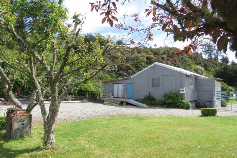 Photo of property in 41 Snowy River Road, Ikamatua, Totara Flat, 7871
